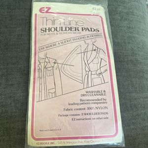 Vintage EZ THIN LINE Slight Paddung Shoulder Pads Sleeves